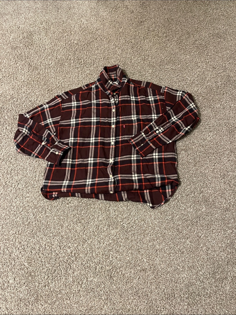 Levi’s relaxed fit women’s size large button-down shirt